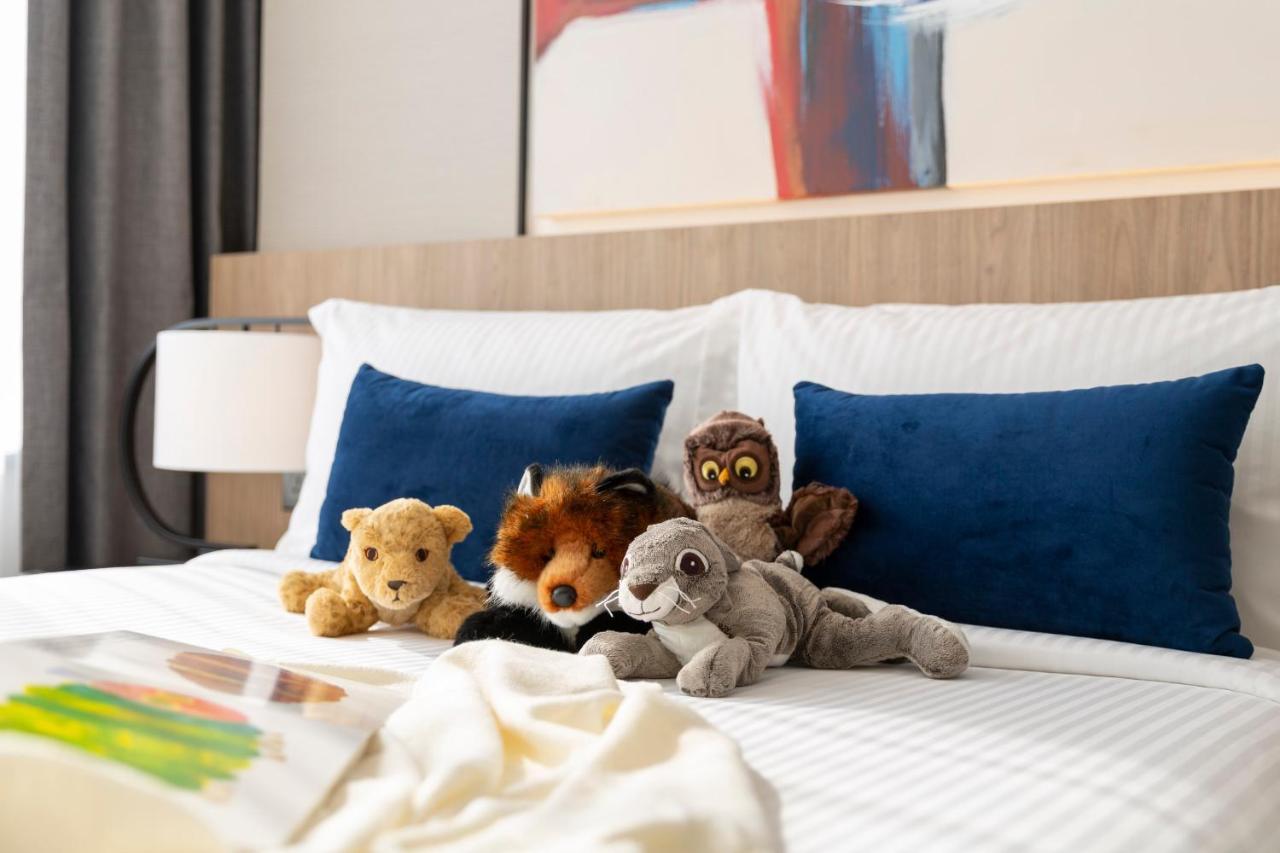 Готель Ascott Embassy Sathorn Бангкок Екстер'єр фото The Wild Animal Sanctuary's plush toys